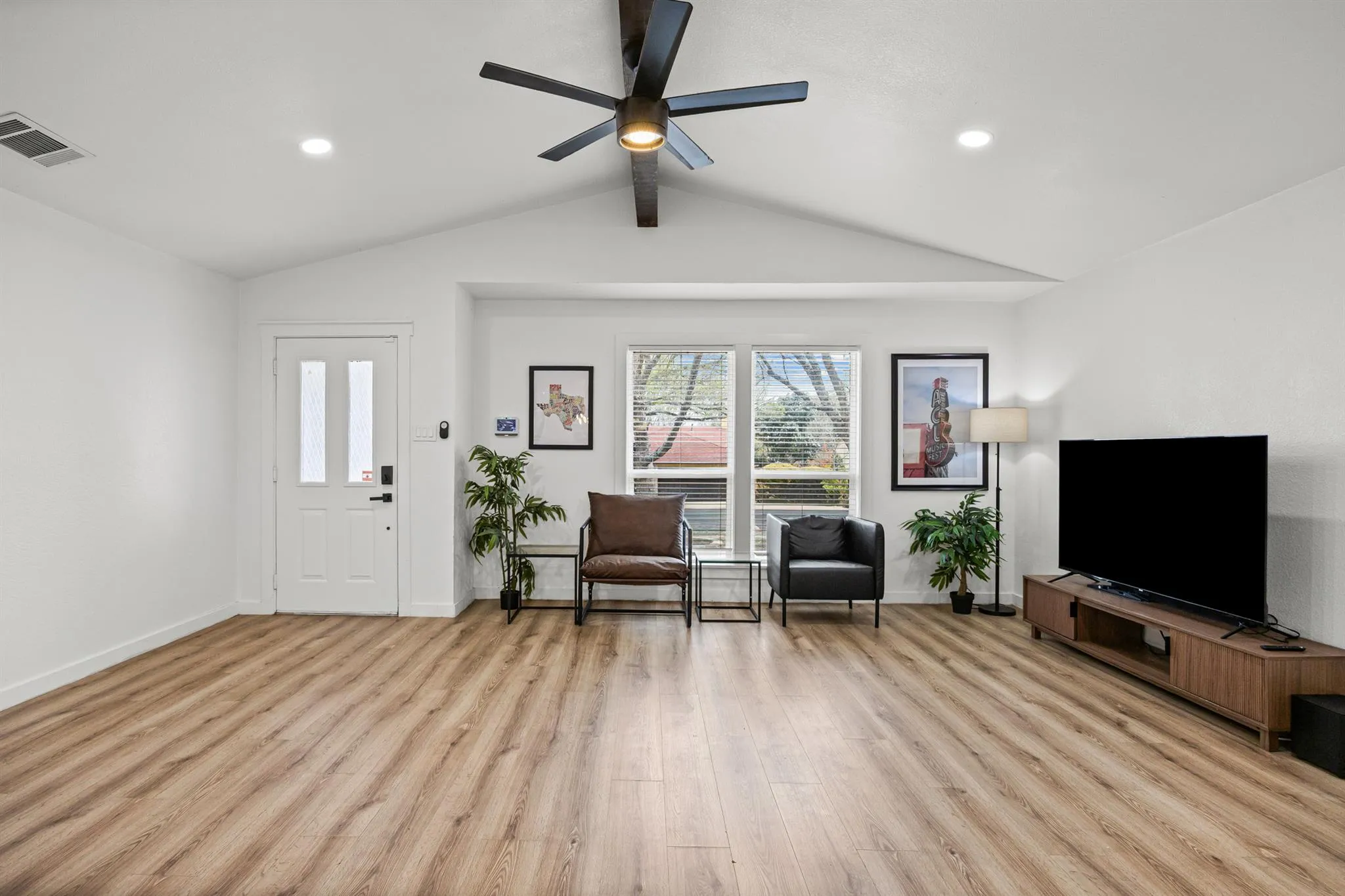 Photo 4 of 13200 ELYSIAN FIELDS CV