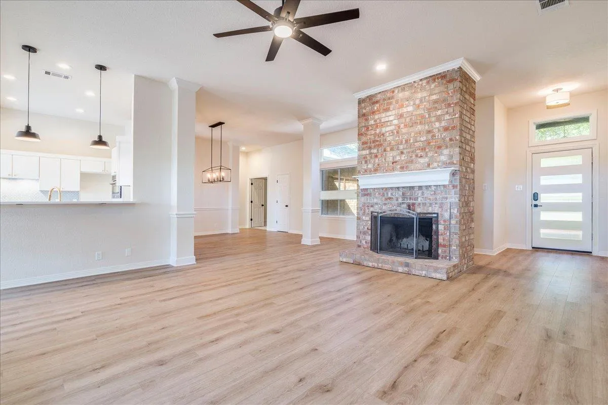 Photo 3 of 107 COPPERLEAF RD