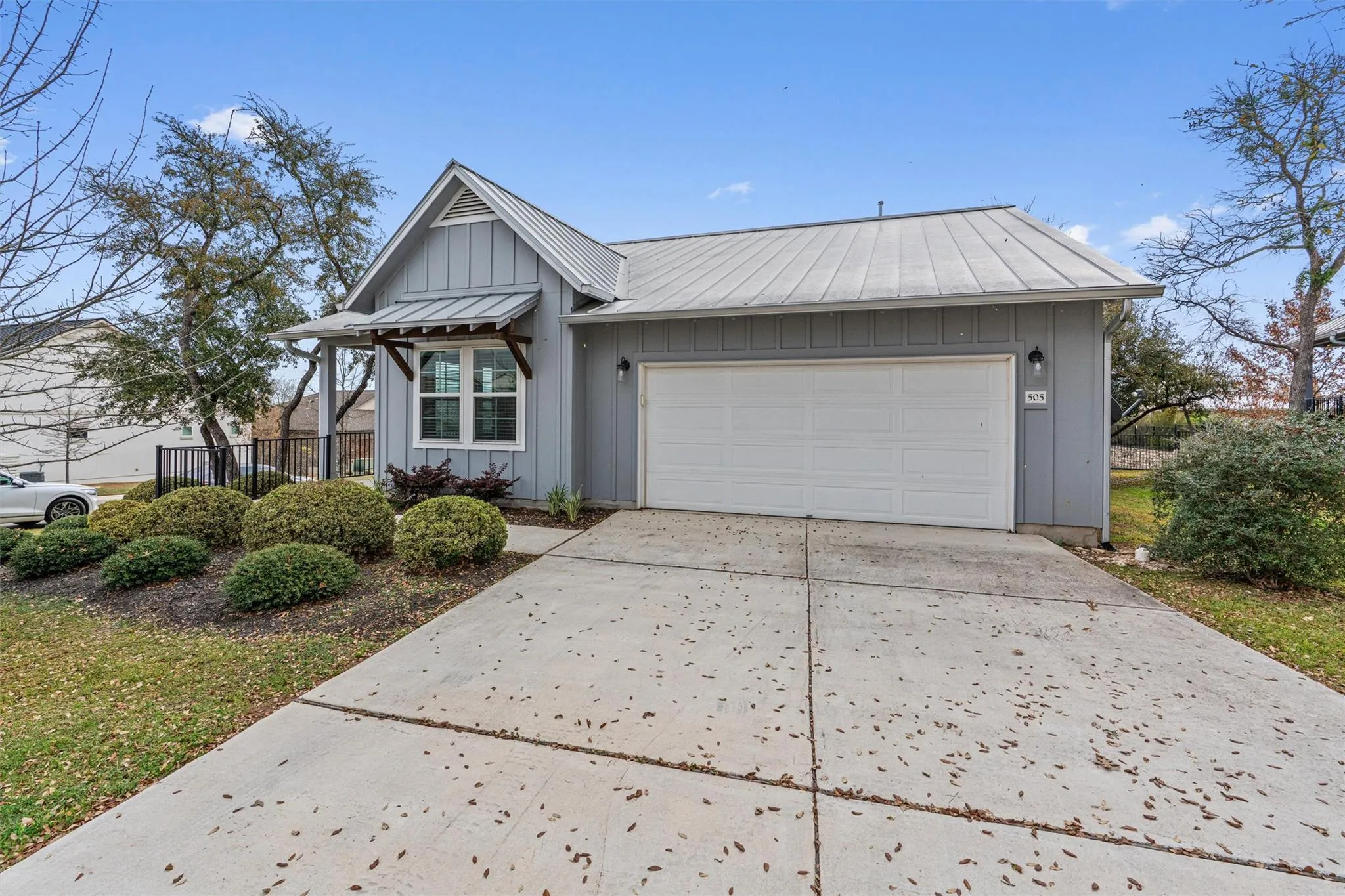 Photo 4 of 505 FLYING ORCHID DR