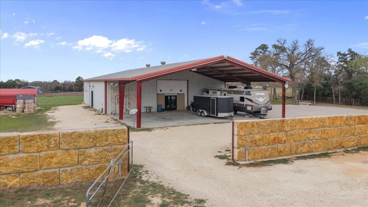 Photo 3 of 2187 HIGHWAY 290 NONE E