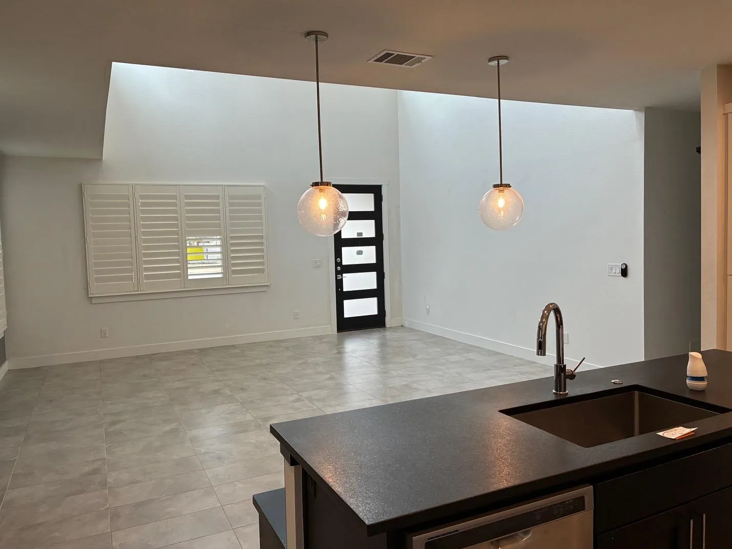 Photo 5 of 403 SUMMIT RIDGE DR N