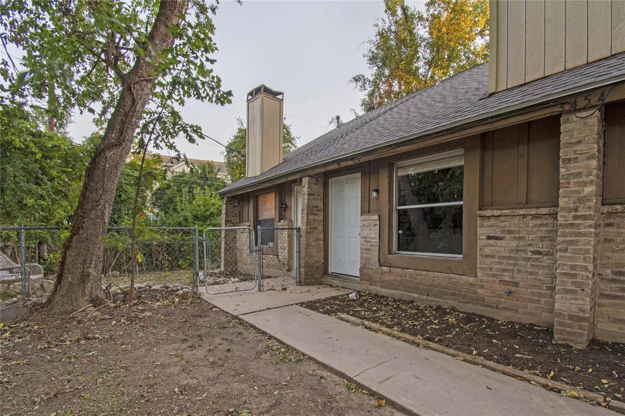Photo 2 of 3454 WILLOWRUN DR #4
