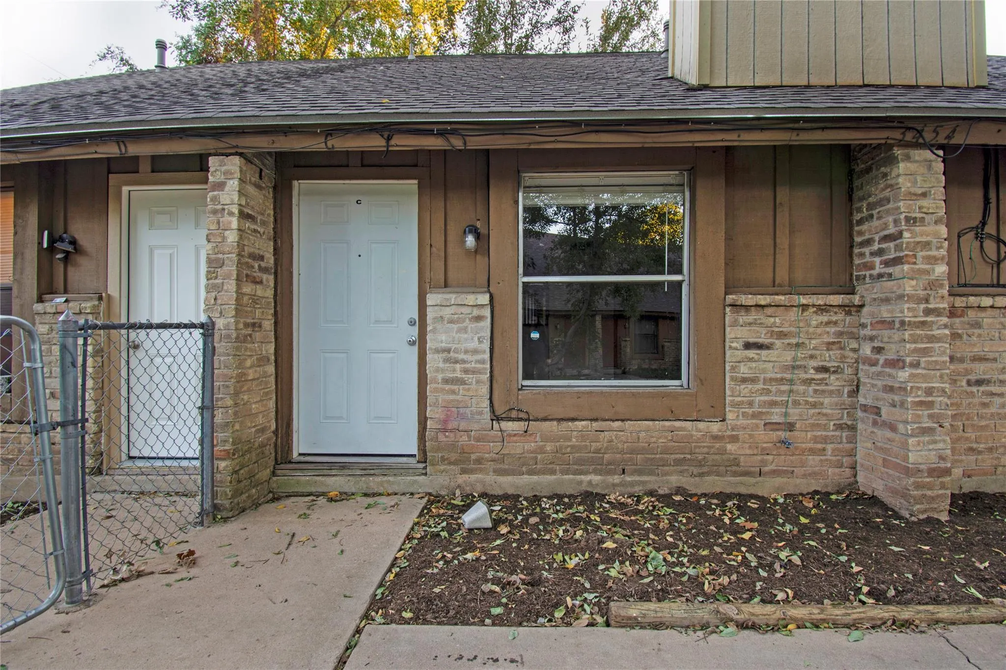 Photo 3 of 3454 WILLOWRUN DR #4