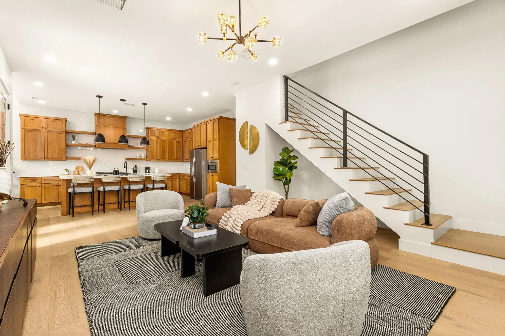 Photo 5 of 4418 RED RIVER ST #1