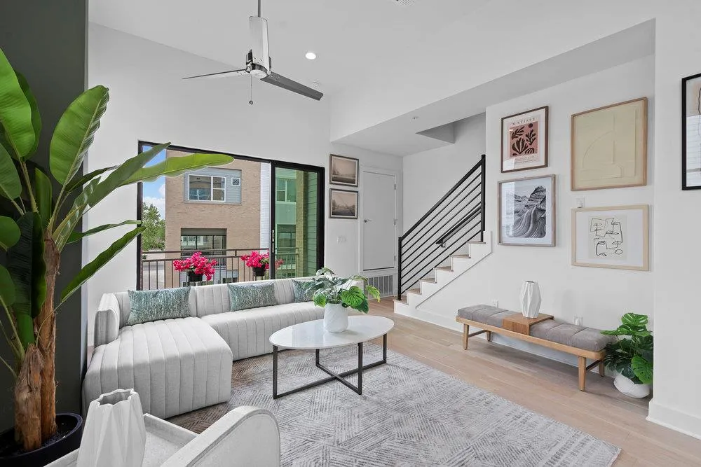Photo 5 of 2805 MCCURDY ST #10