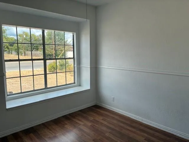 Photo 5 of 16507 EDGEMERE DR