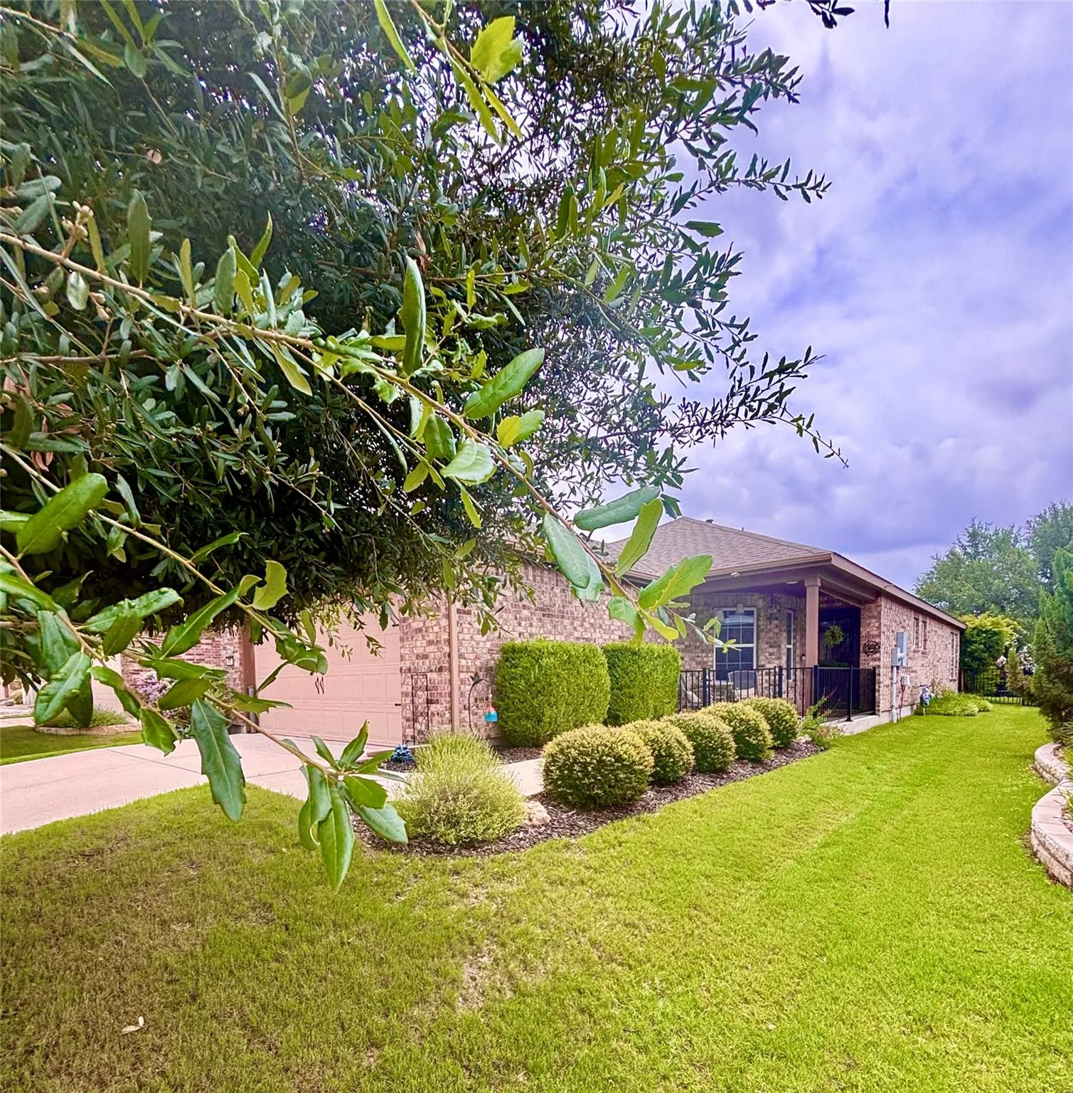 Photo of 437 HOLIDAY CREEK LANE LN, Georgetown, TX, 78633