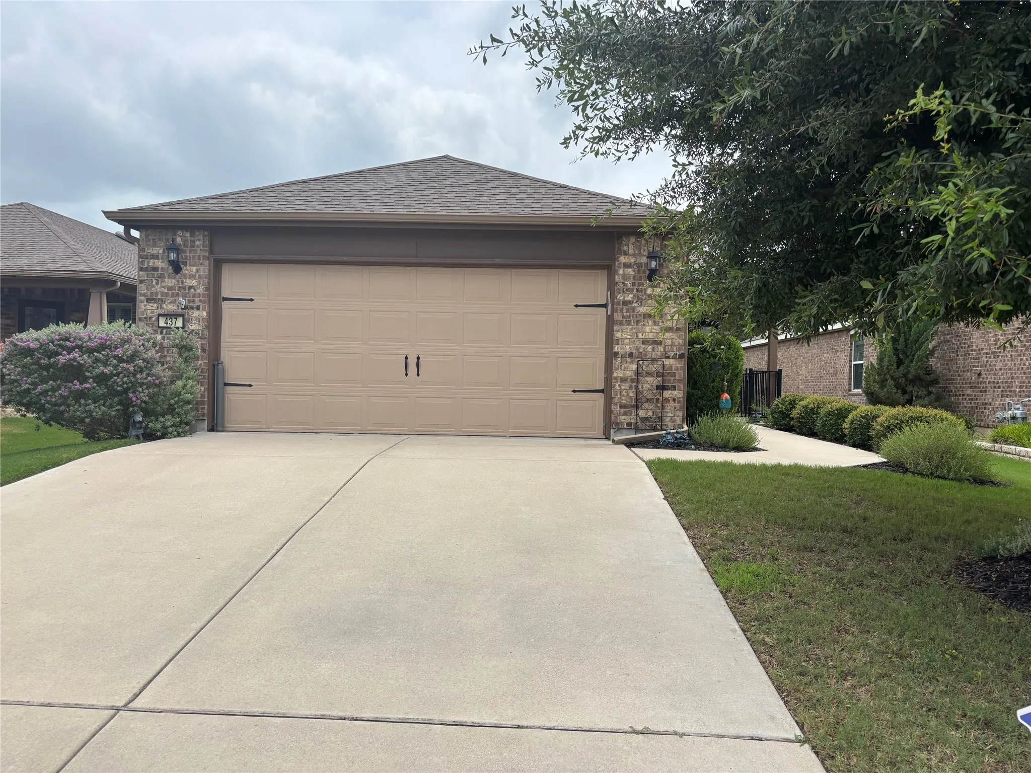 Photo 5 of 437 HOLIDAY CREEK LANE LN