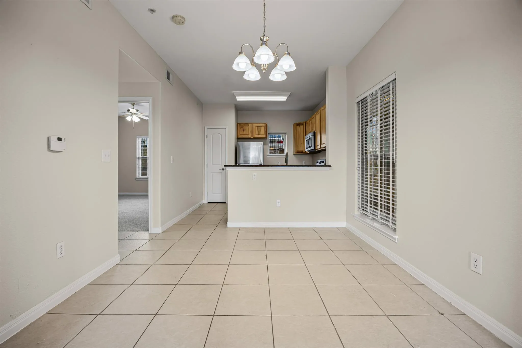 Photo 5 of 6810 DEATONHILL DR #1100