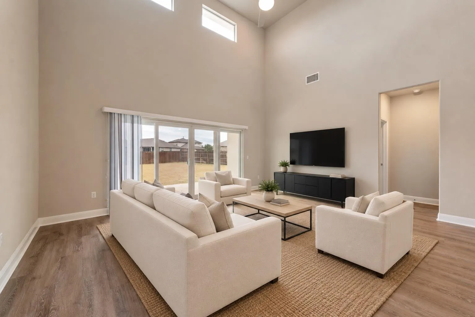 Photo 4 of 18008 NEPI DR