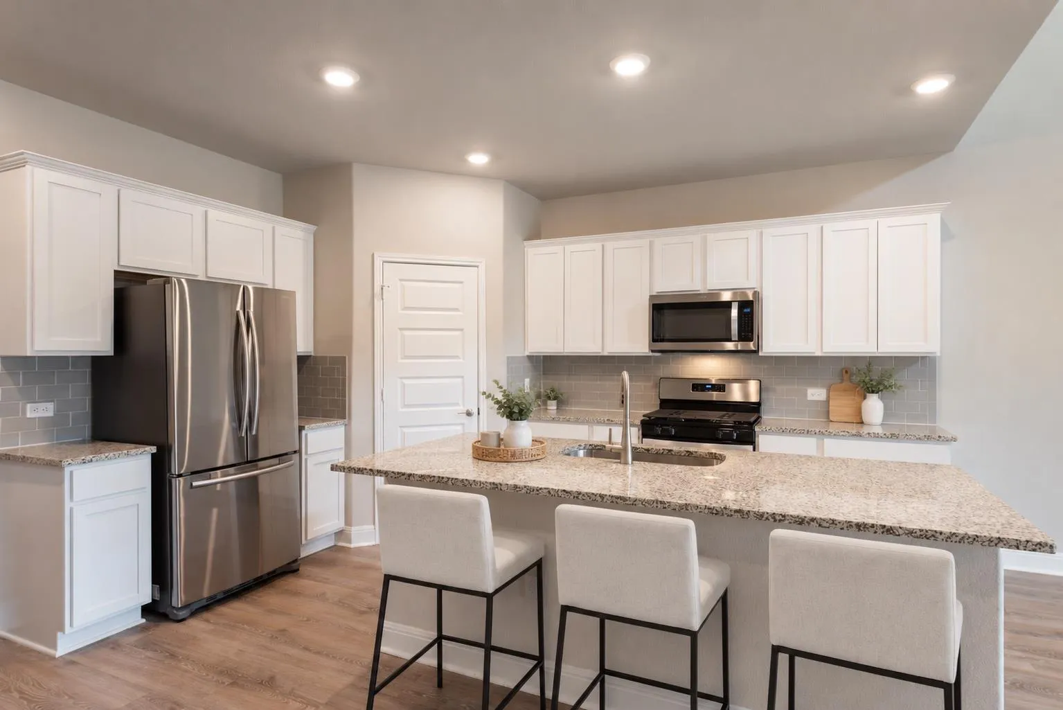 Photo 5 of 18008 NEPI DR