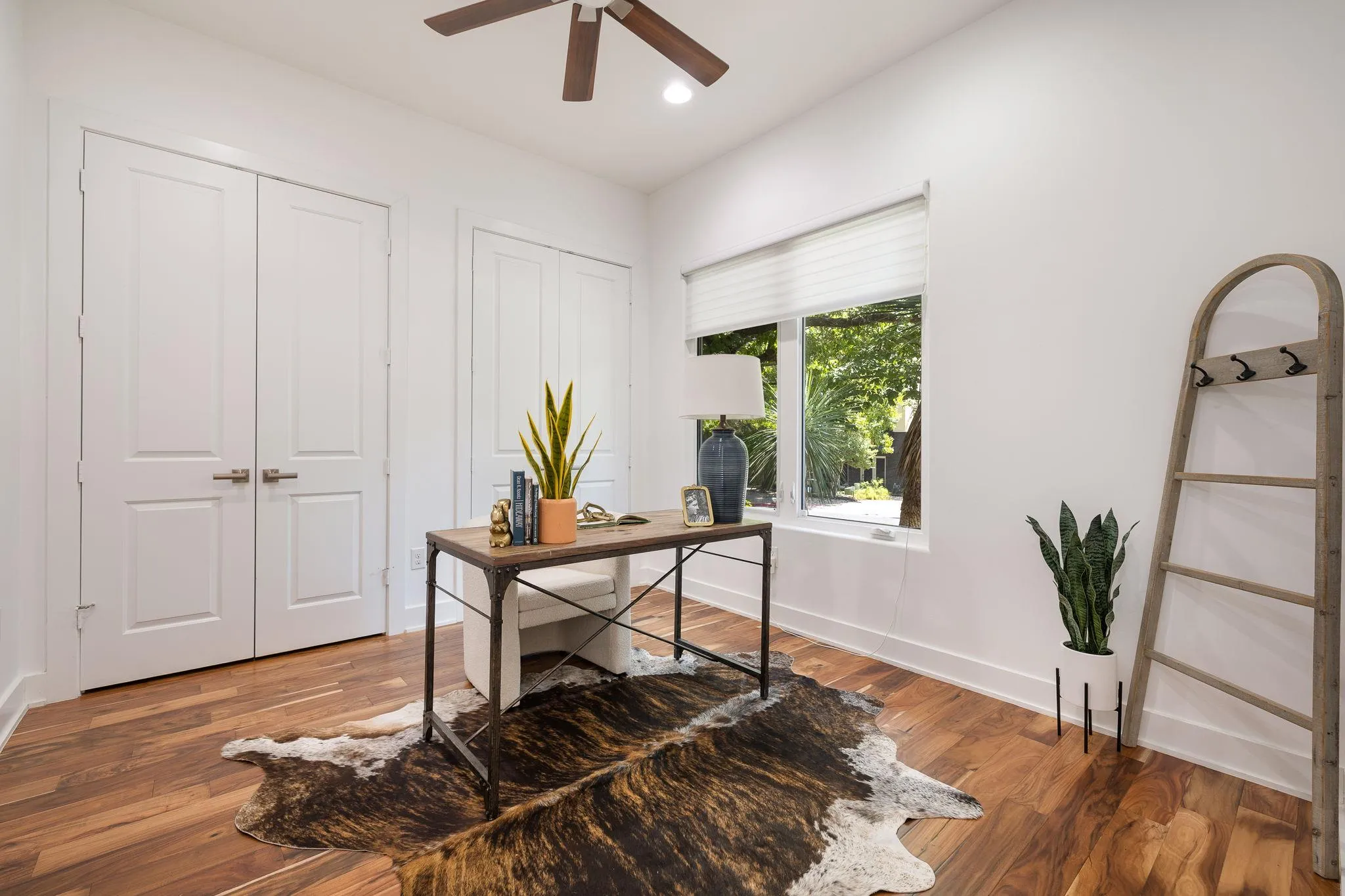 Photo 4 of 1208 KINNEY AVE
