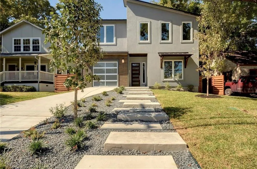 Photo of 1208 KINNEY AVE, Austin, 78704
