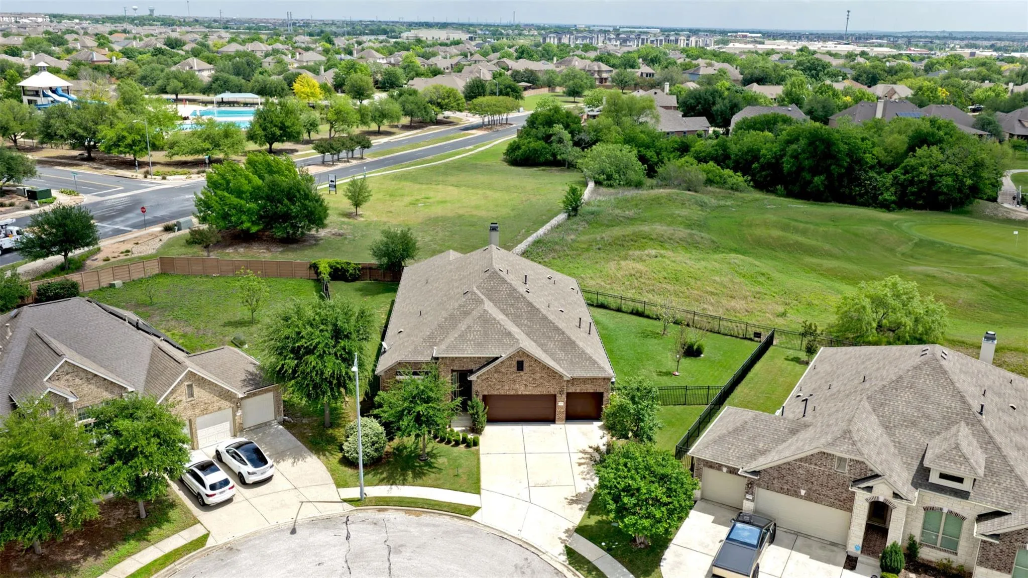 Photo 3 of 17028 JOHN MICHAEL DR