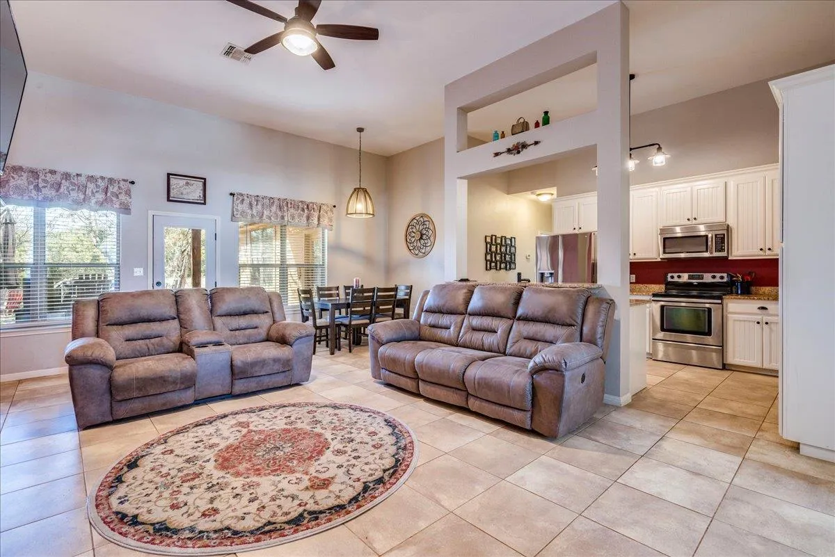 Photo 4 of 11 RHAPSODY LN