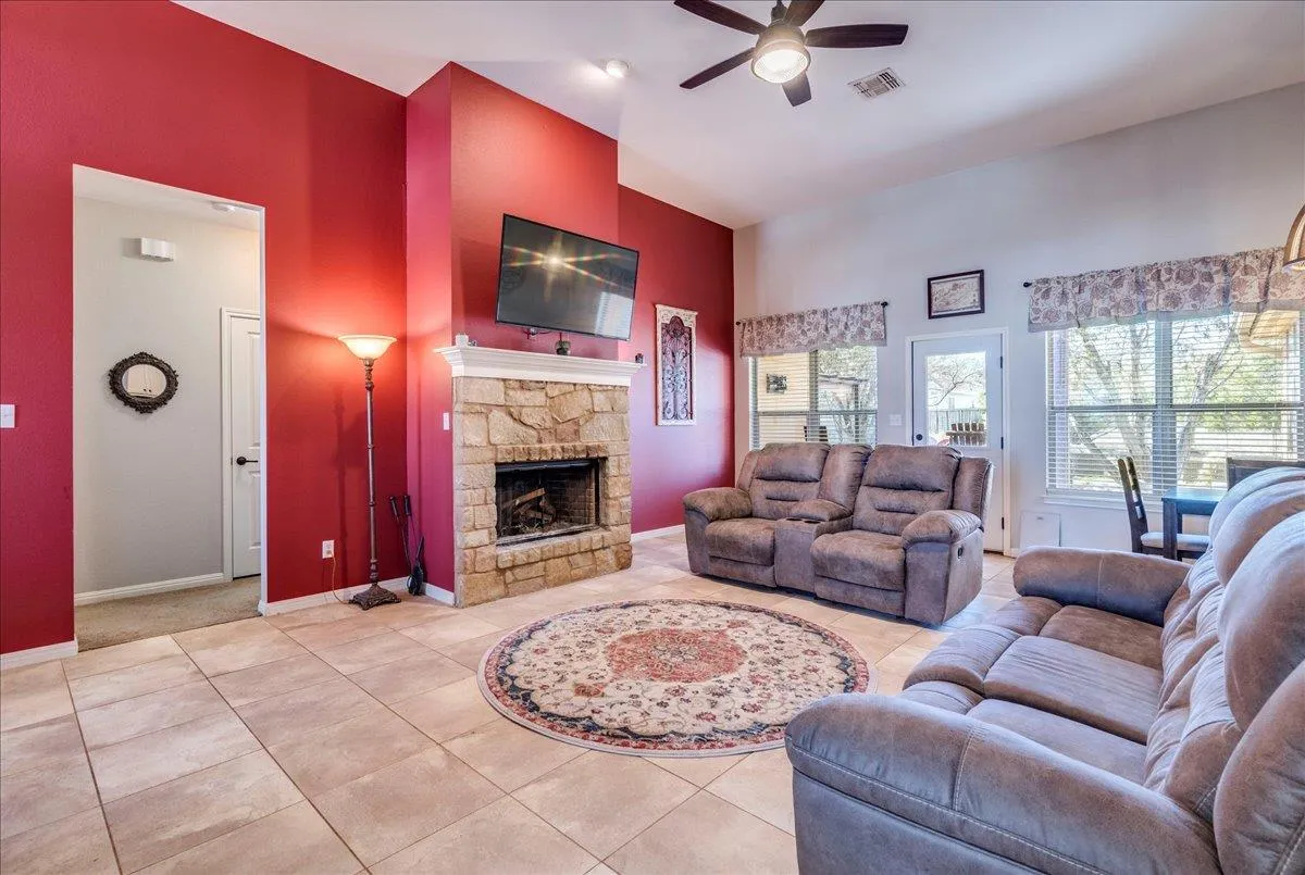 Photo 5 of 11 RHAPSODY LN