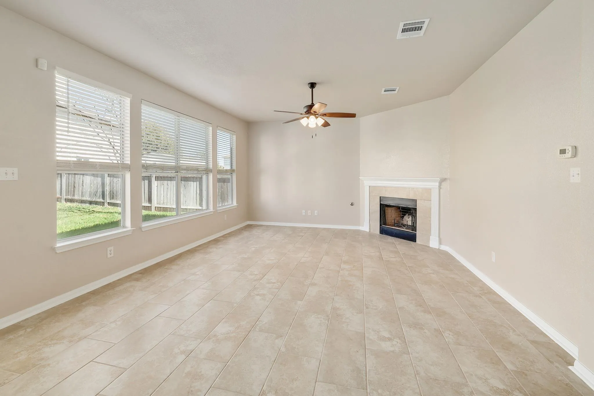 Photo 4 of 2369 CAPROCK PL