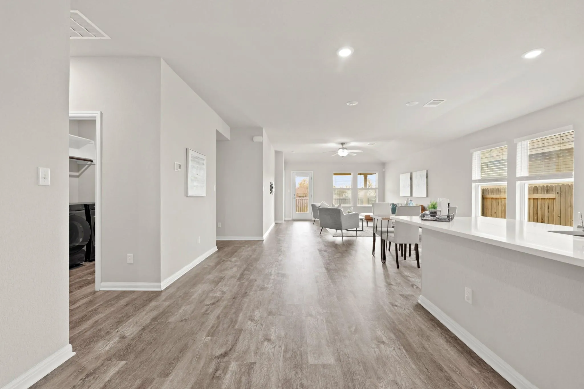 Photo 3 of 321 DURANGO DOWNS DR