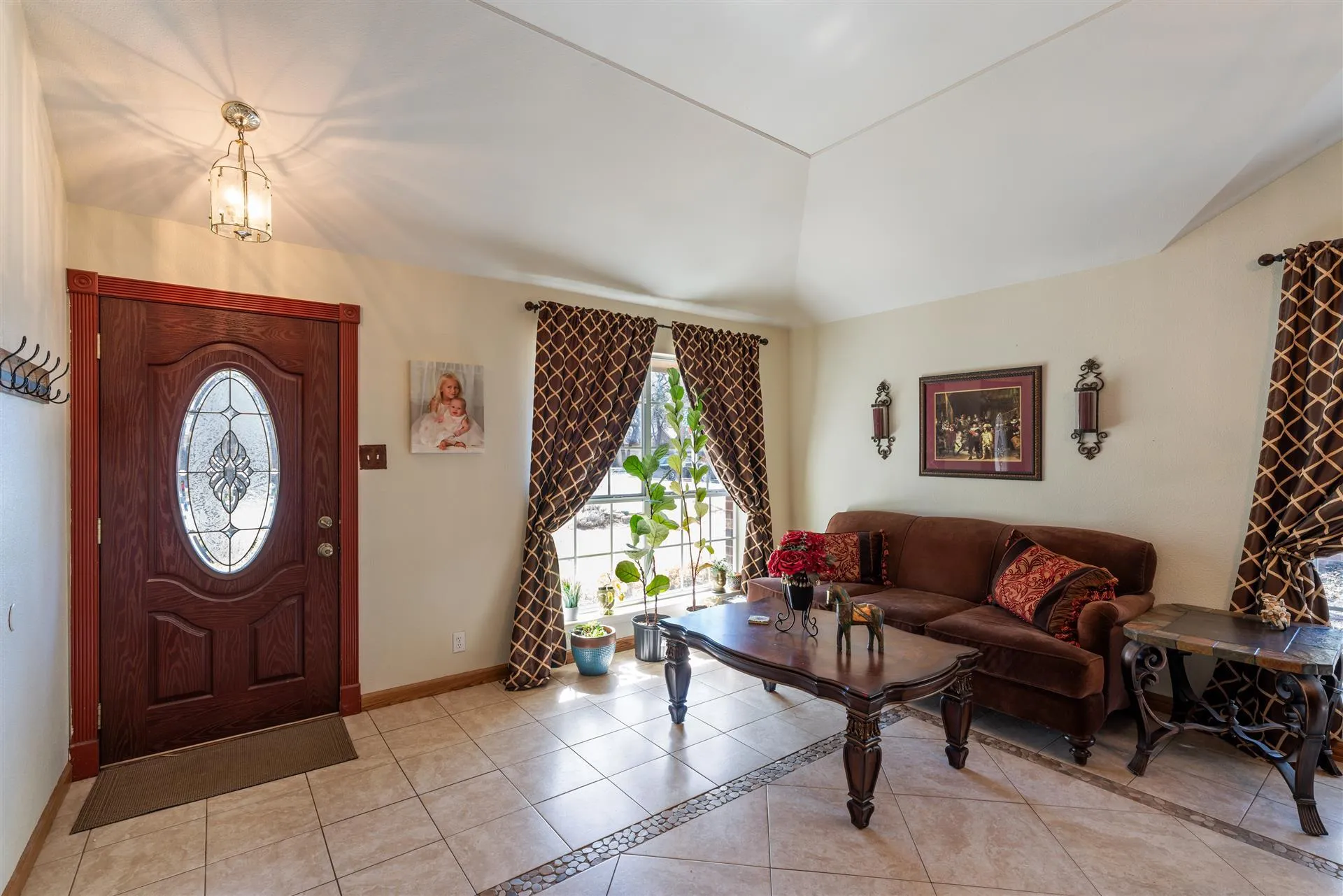 Photo 5 of 1211 SUGARBERRY DR