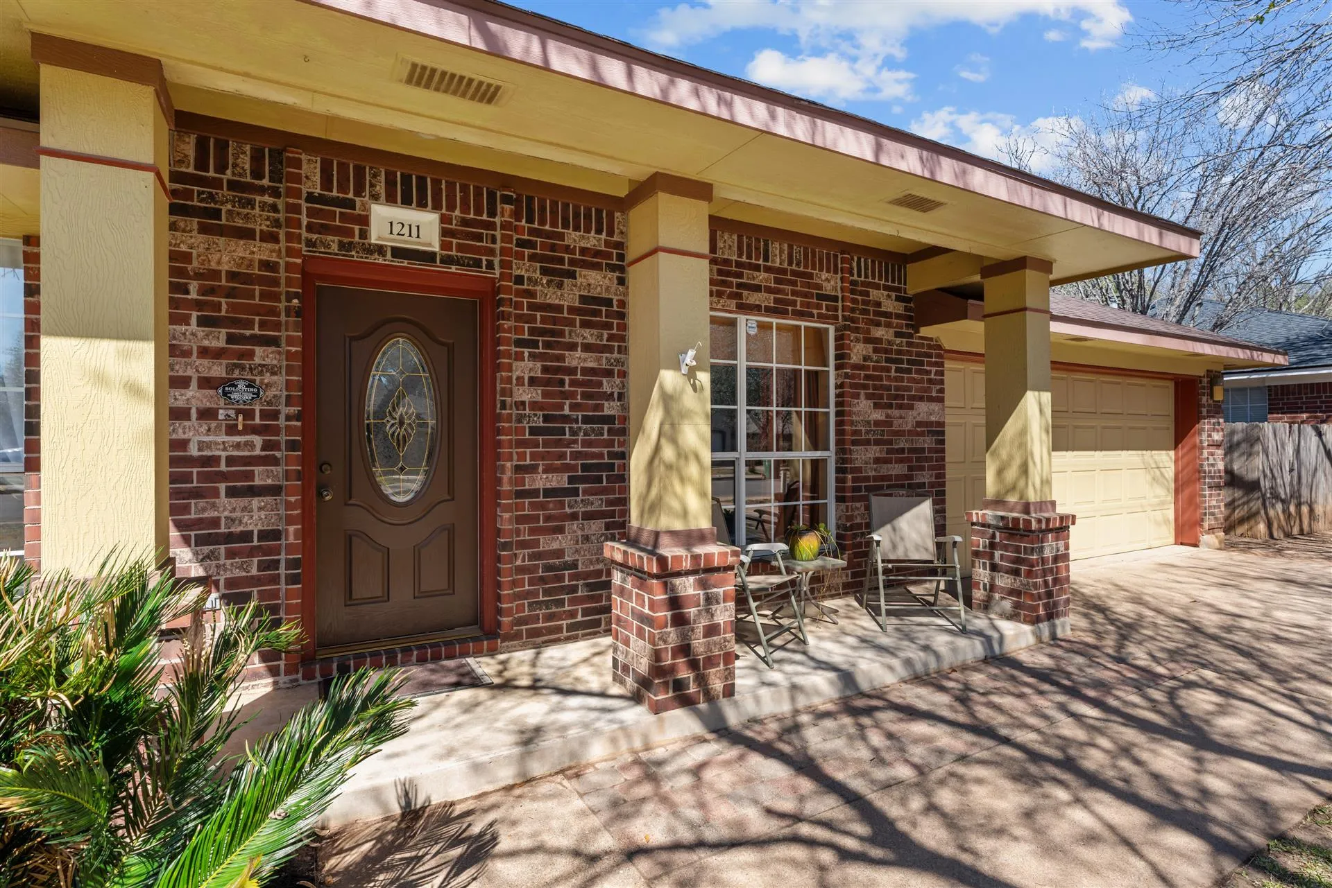 Photo 4 of 1211 SUGARBERRY DR