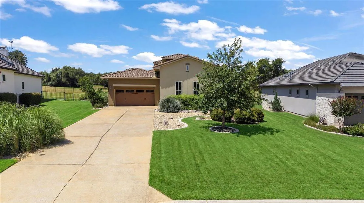 Photo 3 of 216 CIMARRON HILLS TRL E