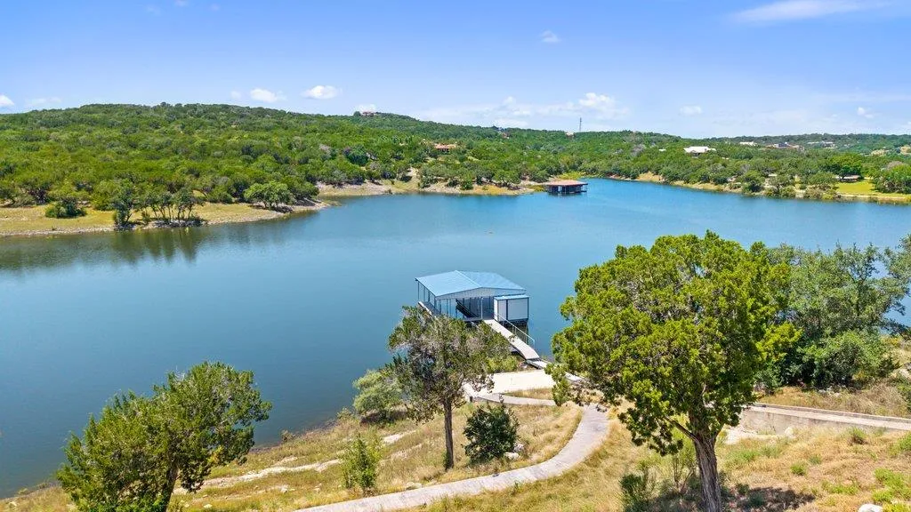 Photo of 821 S ANGEL LIGHT DR, Spicewood, TX, 78669