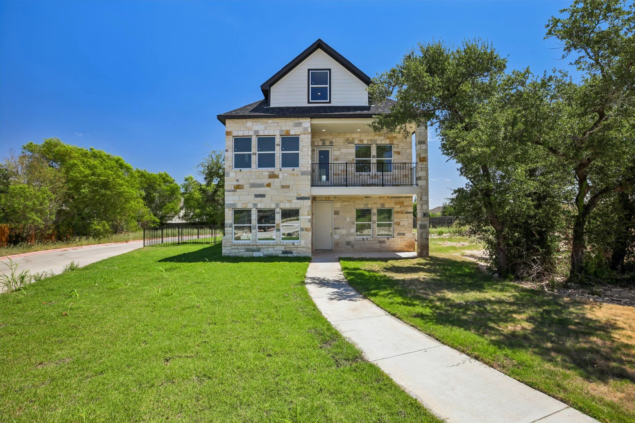 Photo of 1301 LOW BRANCH LN #9, Leander, TX, 78641