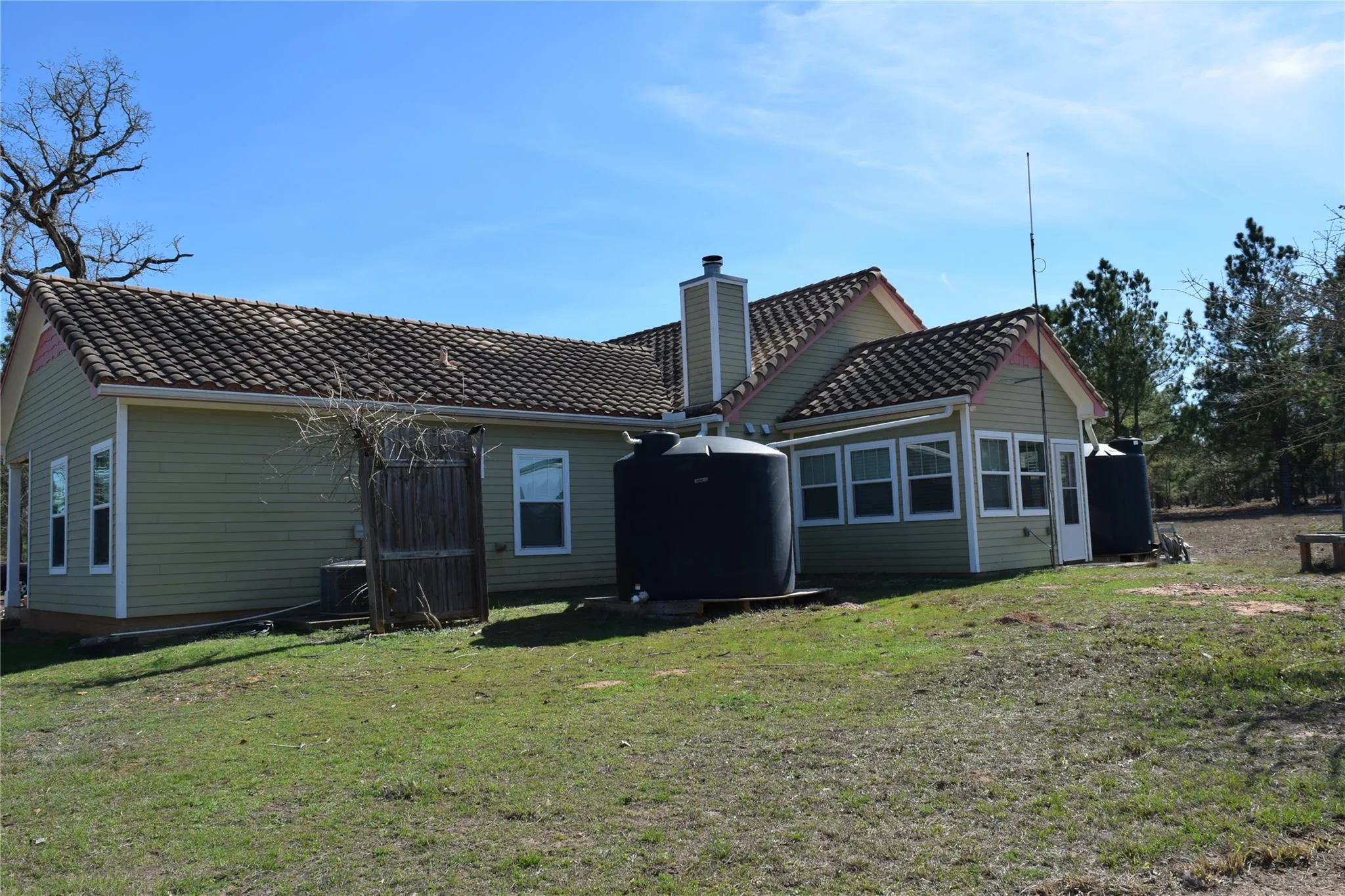 Photo 3 of 278 WINFIELD THICKET RD
