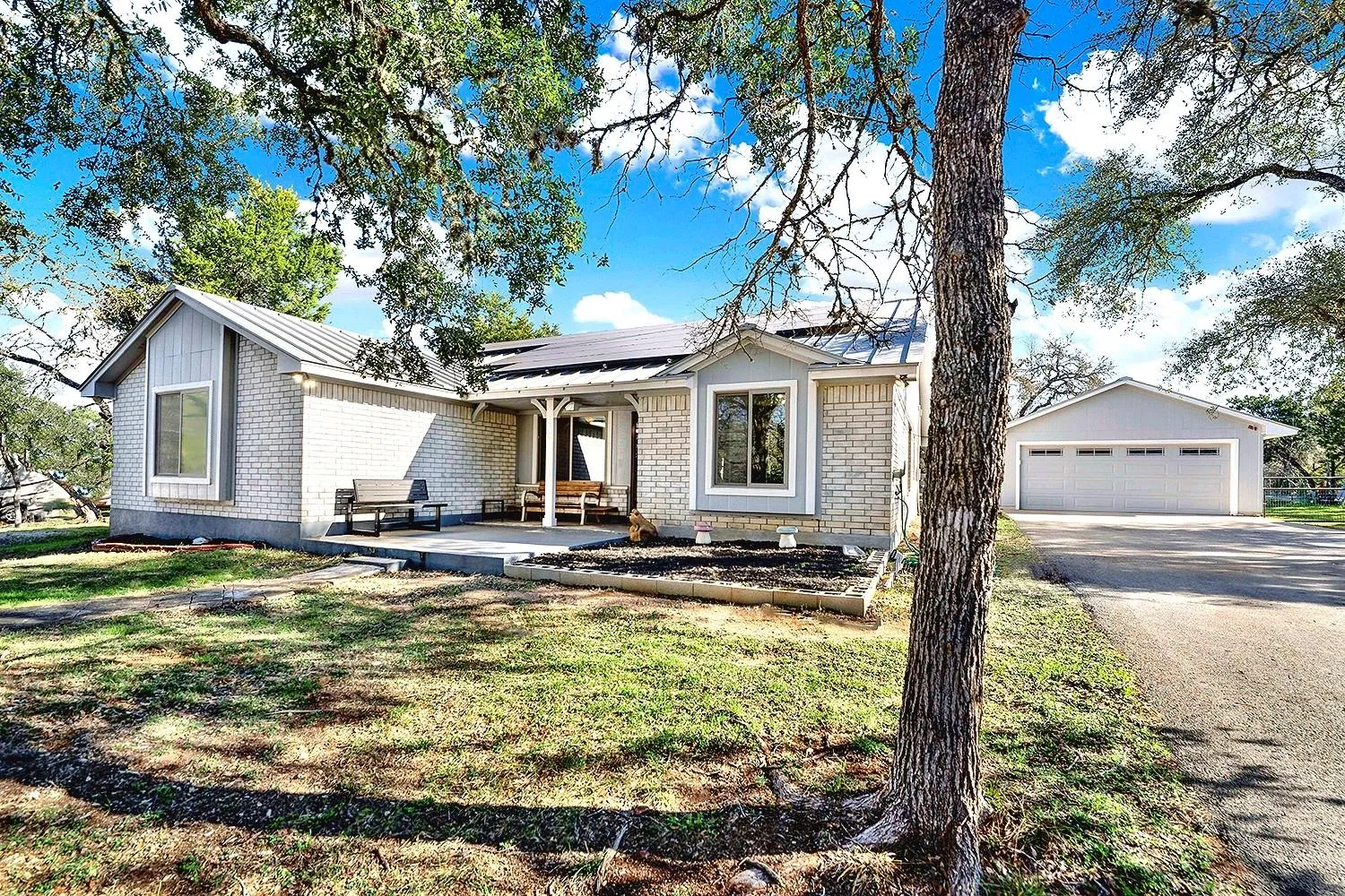 Photo 3 of 228 DEERTRAIL DR