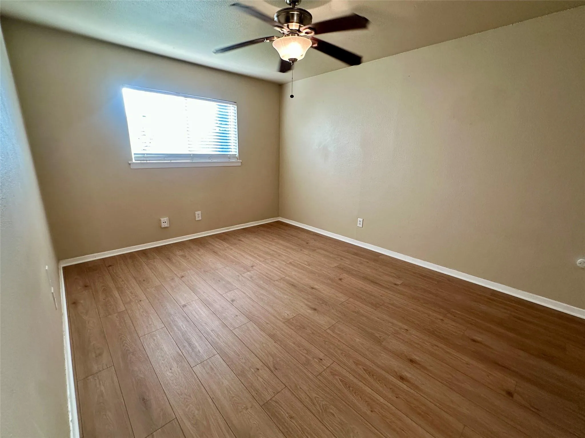 Photo 5 of 803 W 28TH ST #106