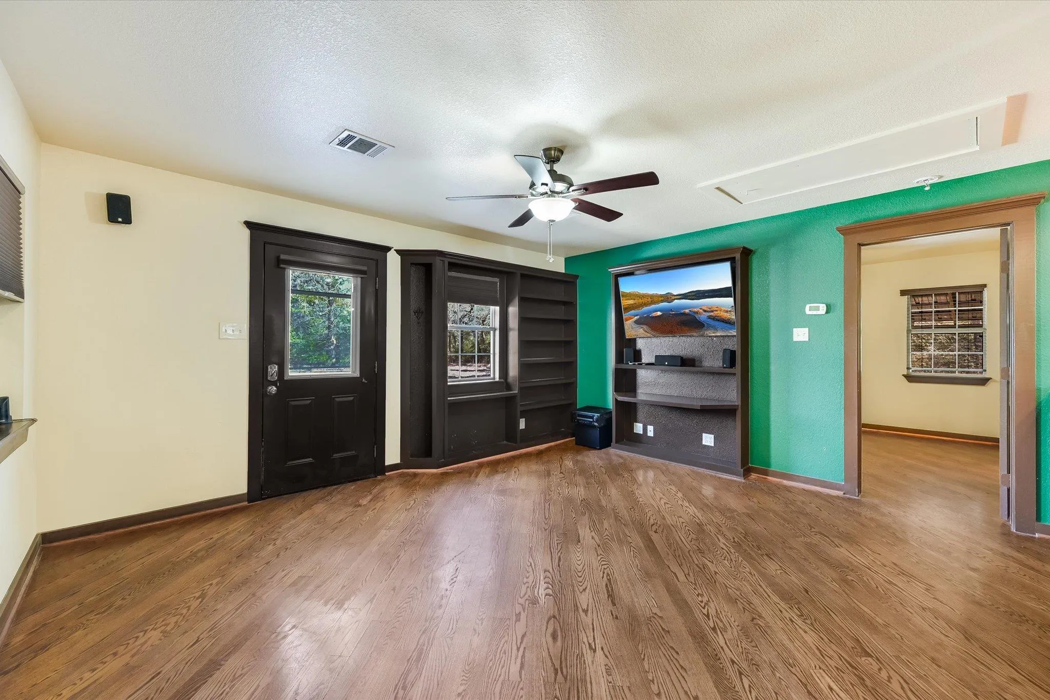 Photo 5 of 203 PATHFINDERS WAY