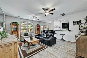 Photo 2 of 165 SATSUMA DR
