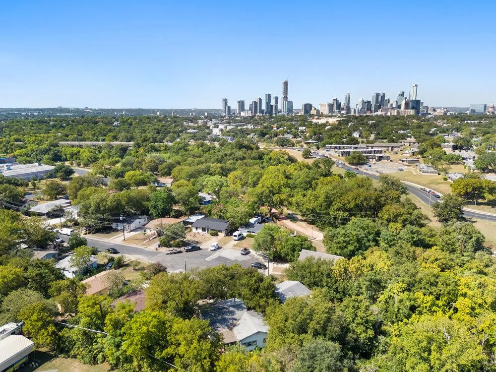 Photo 3 of 1176 GRAHAM ST