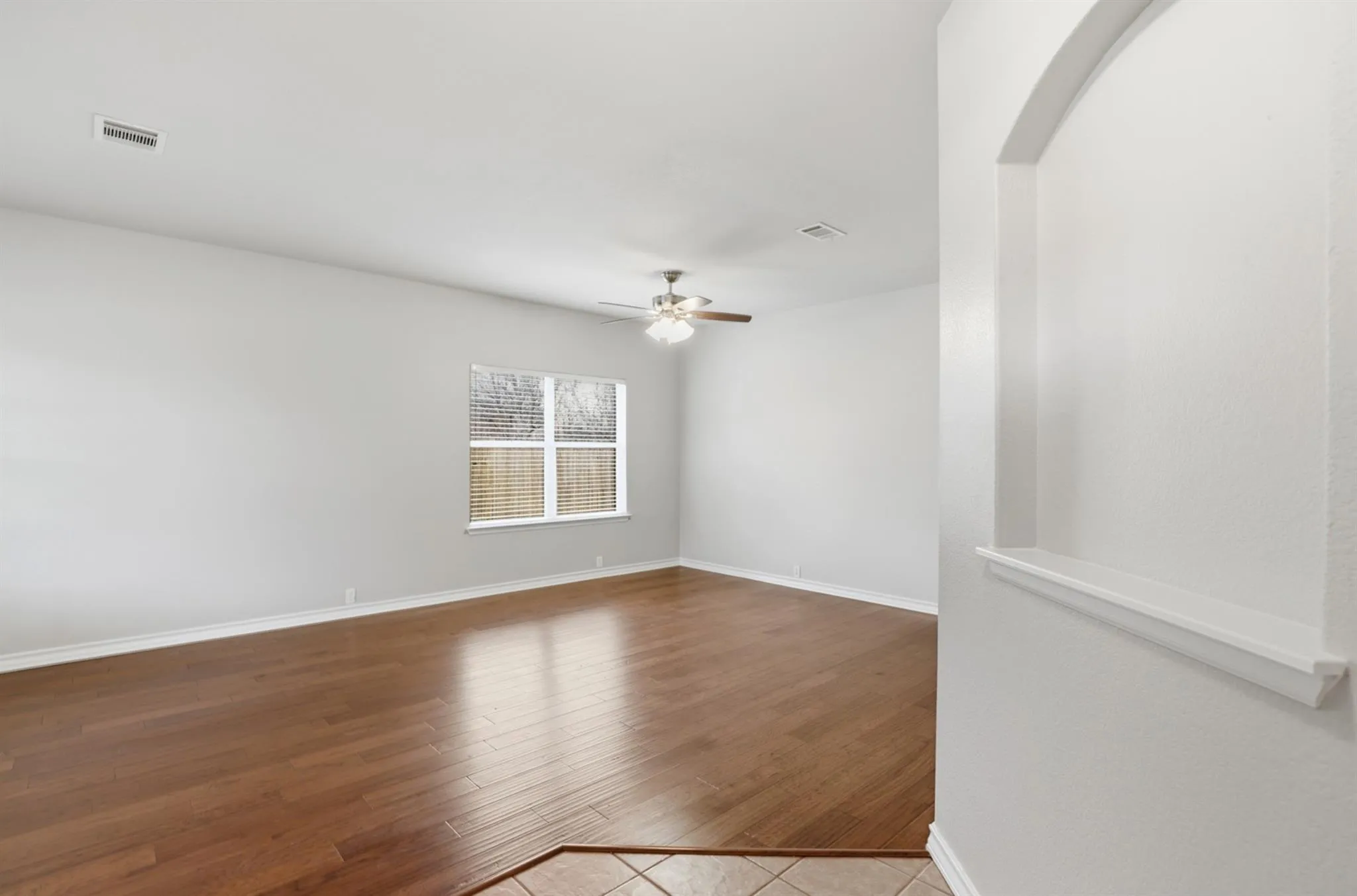 Photo 3 of 20829 SILVERBELL LN