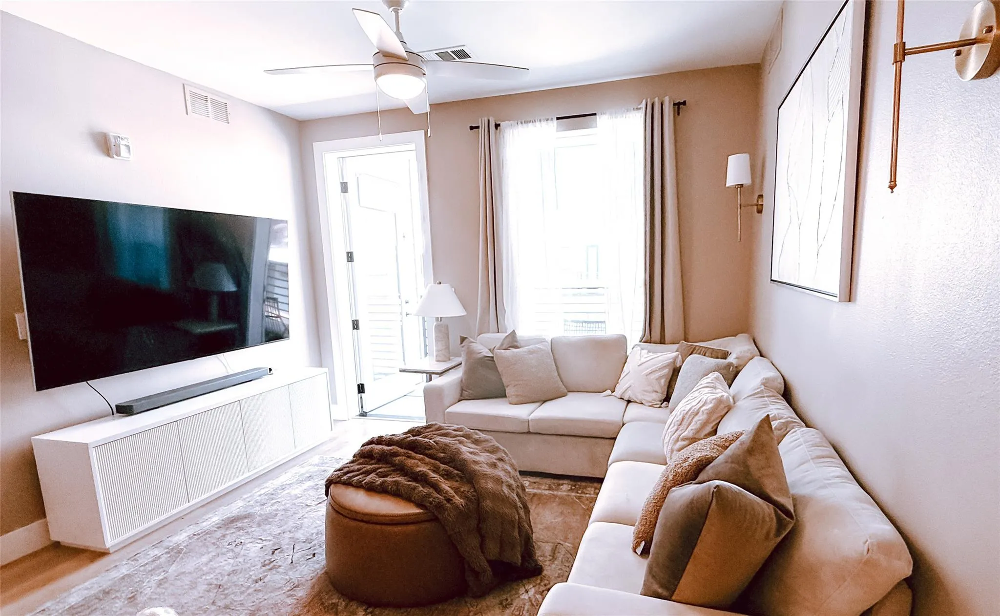 Photo 5 of 1701 SIMOND AVE #639
