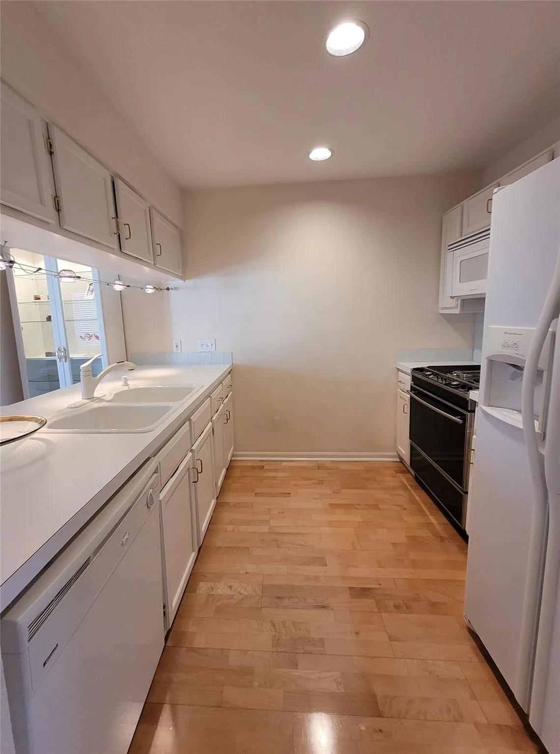Photo 5 of 2410 ENFIELD RD #7
