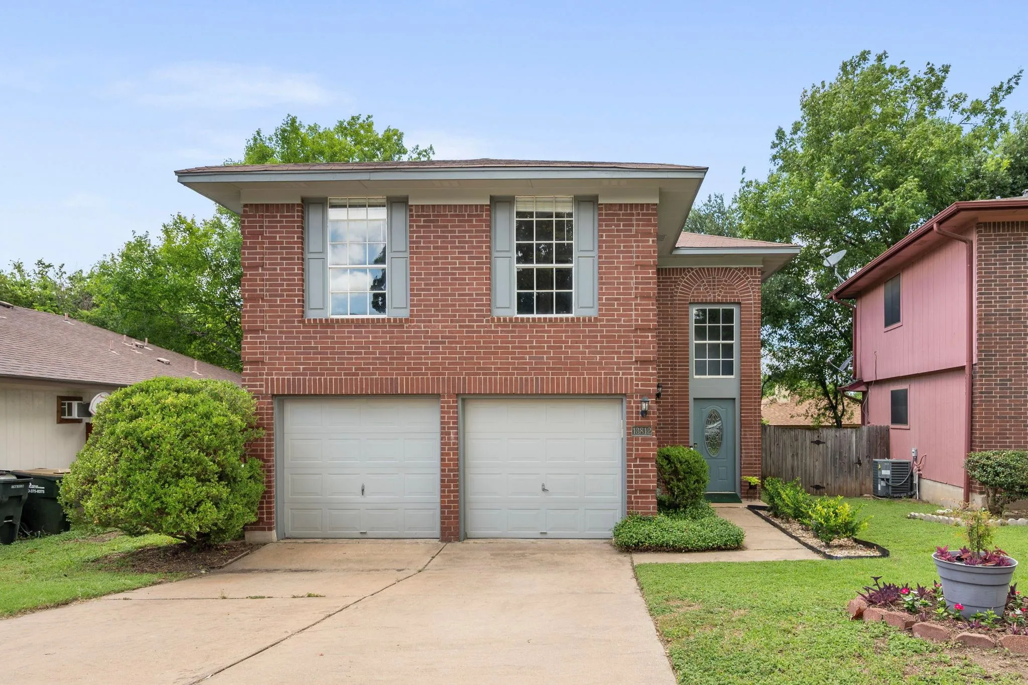 Photo of 13812 LOTHIAN DR, Pflugerville, 78660