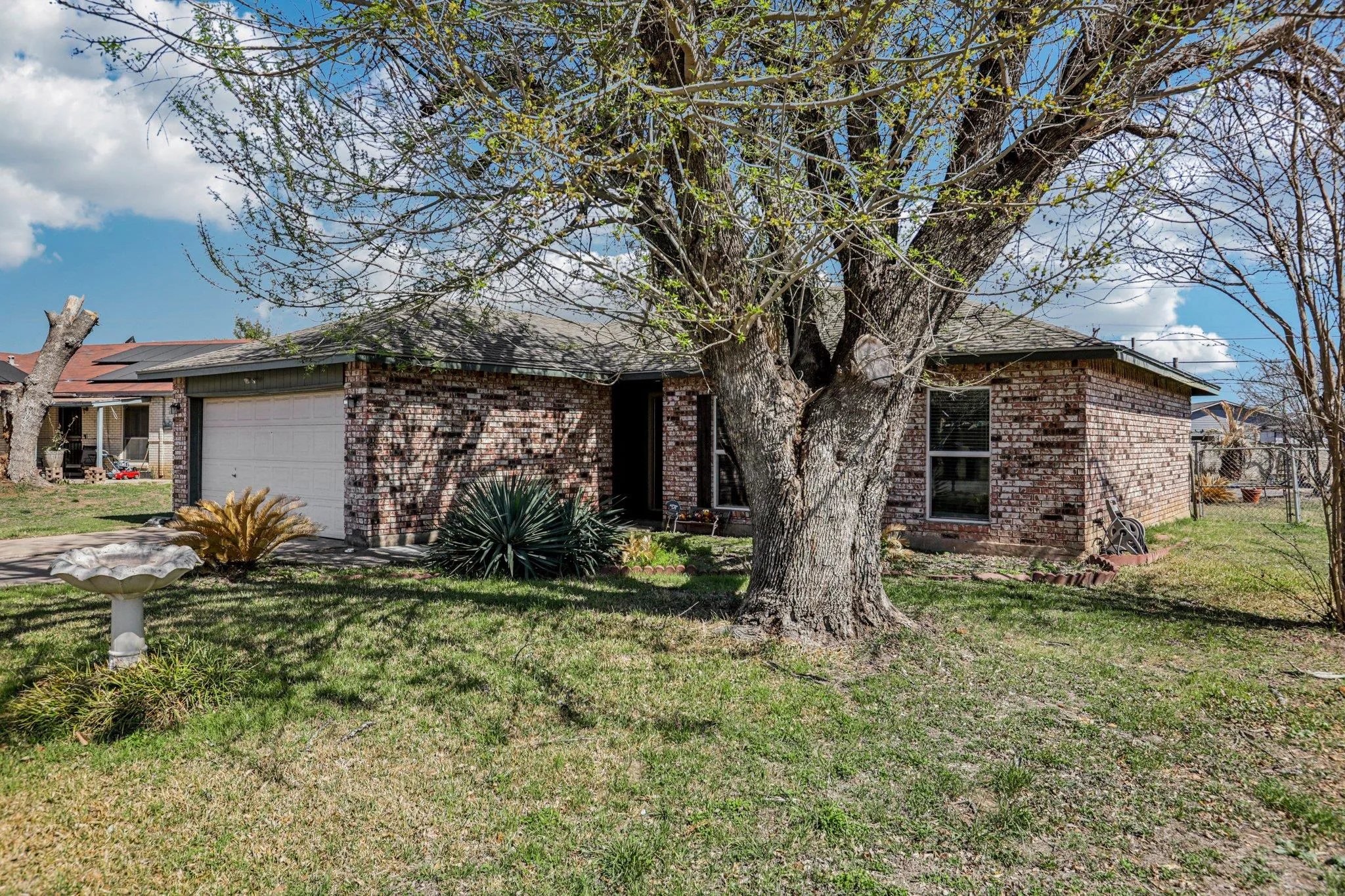 Photo 2 of 1107 LONG MEADOW DR