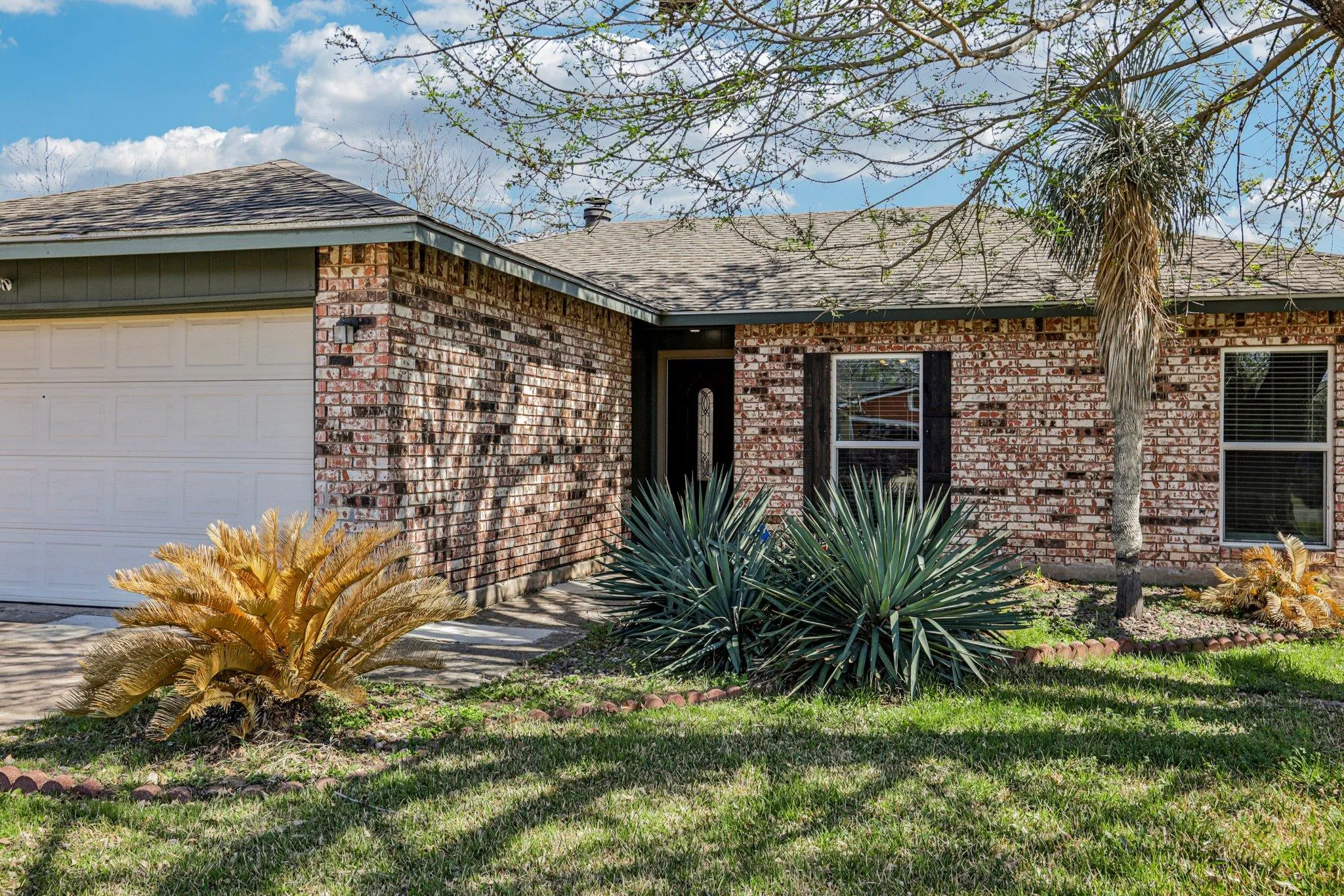 Photo 4 of 1107 LONG MEADOW DR
