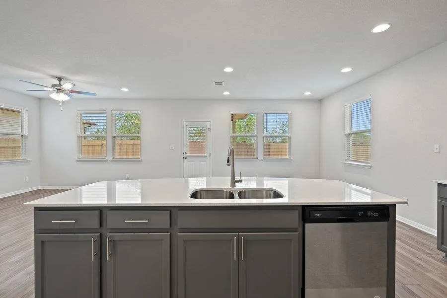 Photo 5 of 1505 CORSAC WAY
