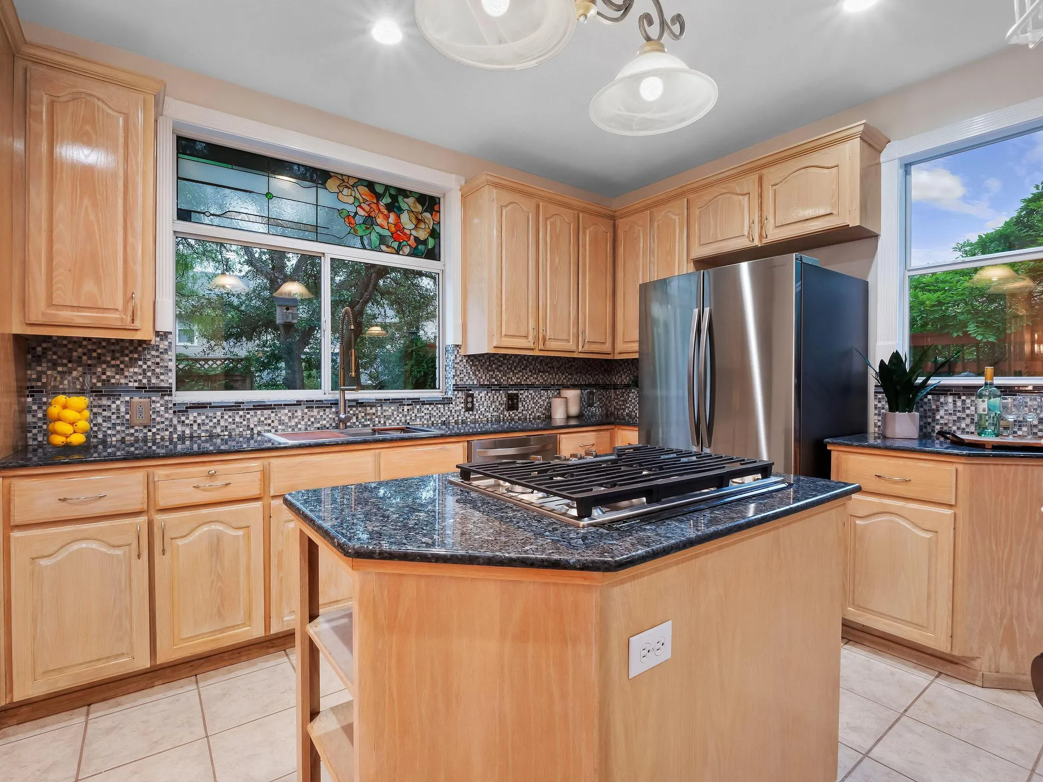 Photo 5 of 9402 BLUEGRASS DR