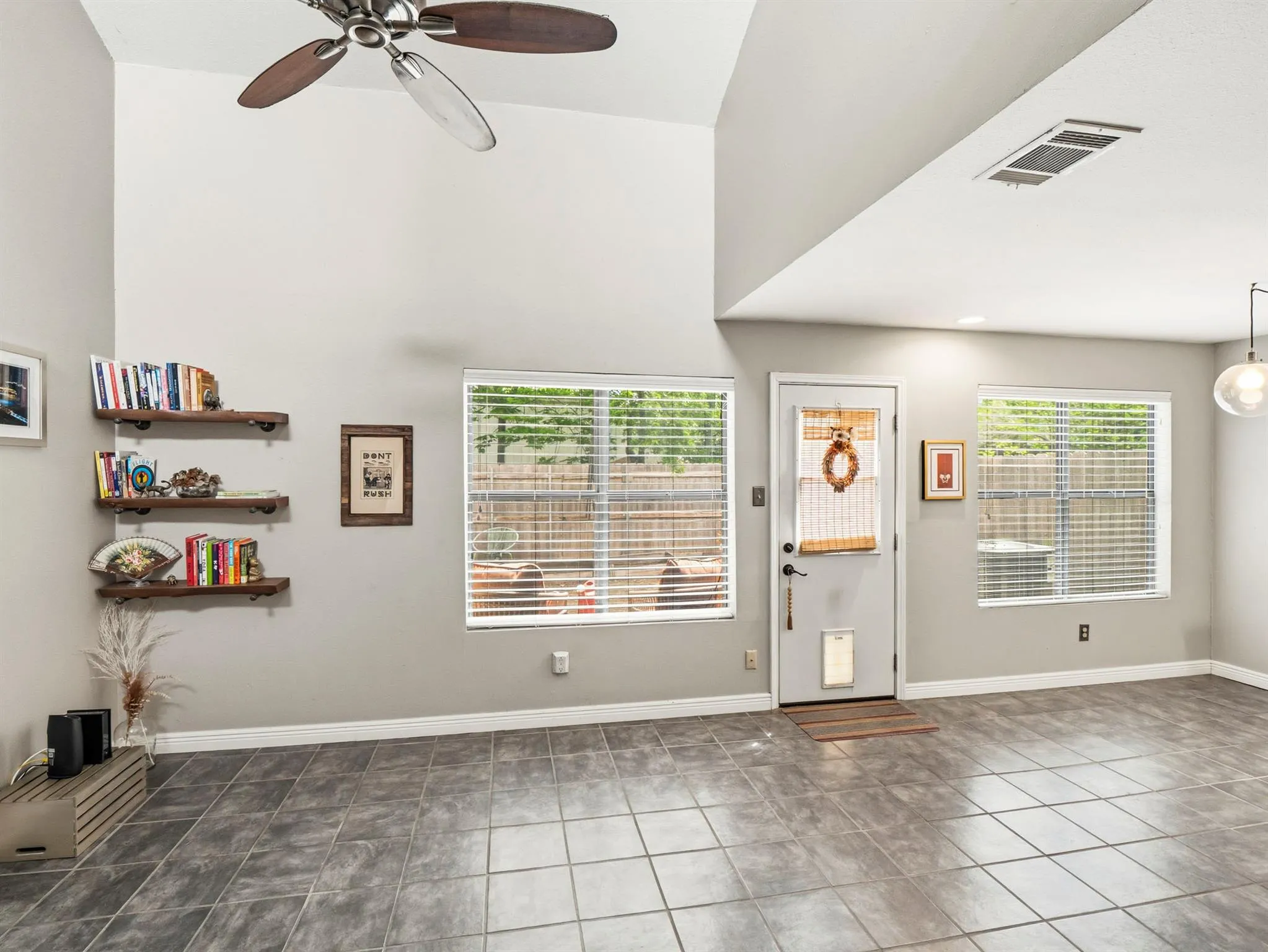 Photo 5 of 512 EBERHART LN #204