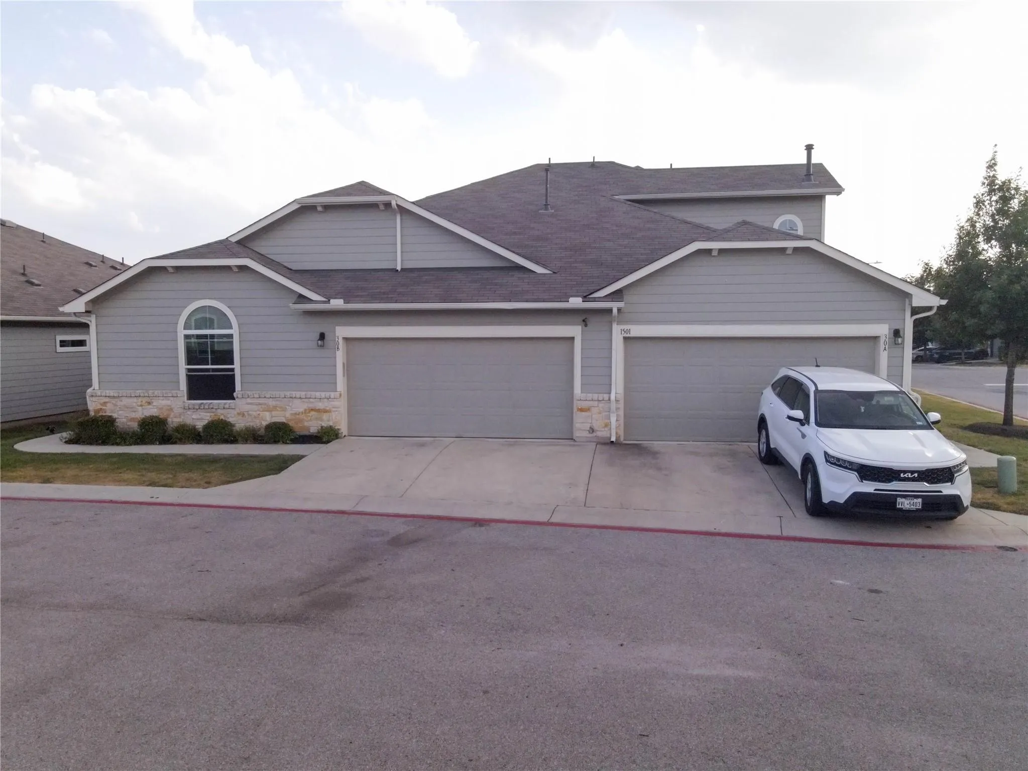 Photo of 1501 GROPIUS LN #30B, Pflugerville, 78660