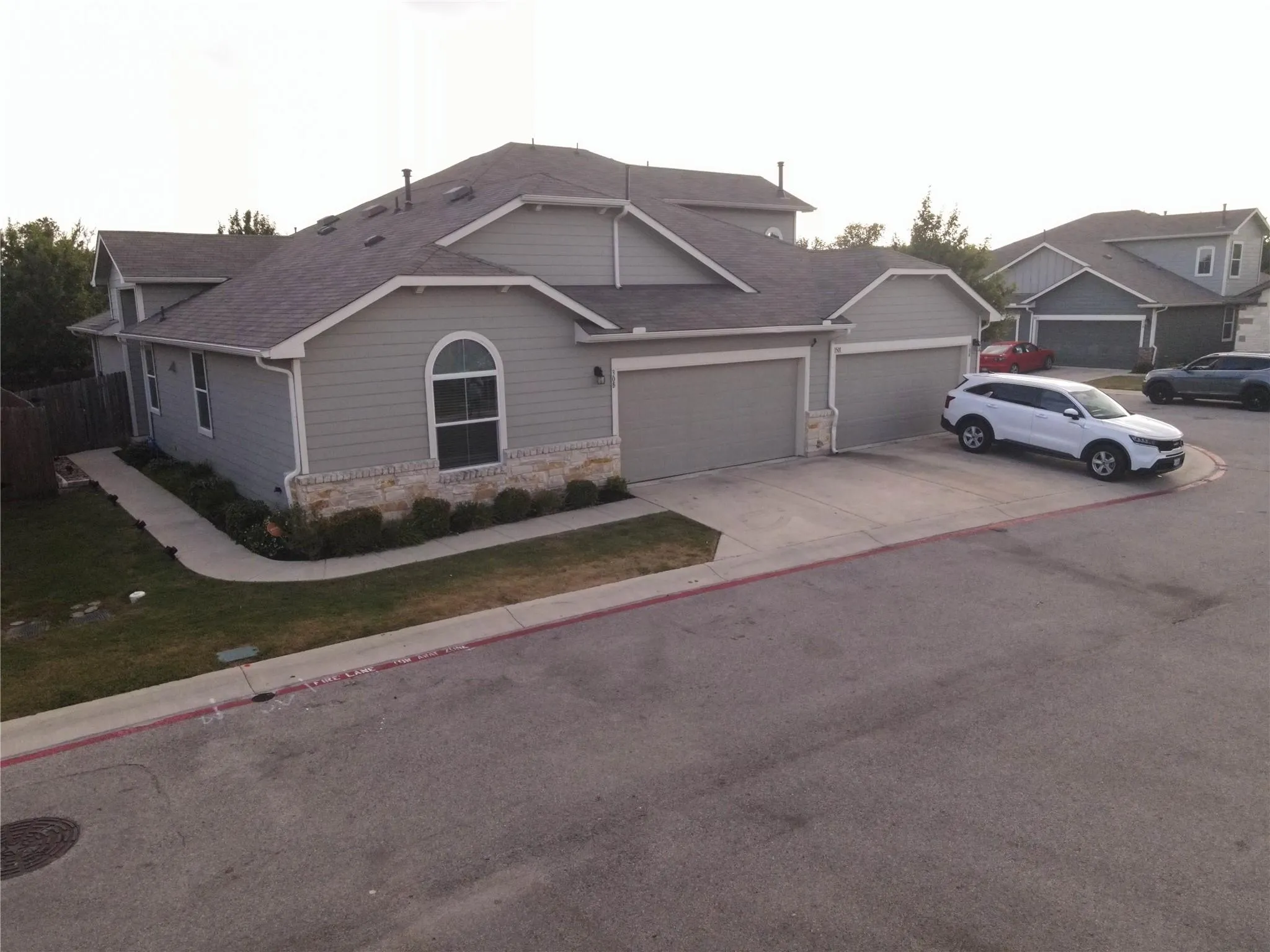 Photo 2 of 1501 GROPIUS LN #30B