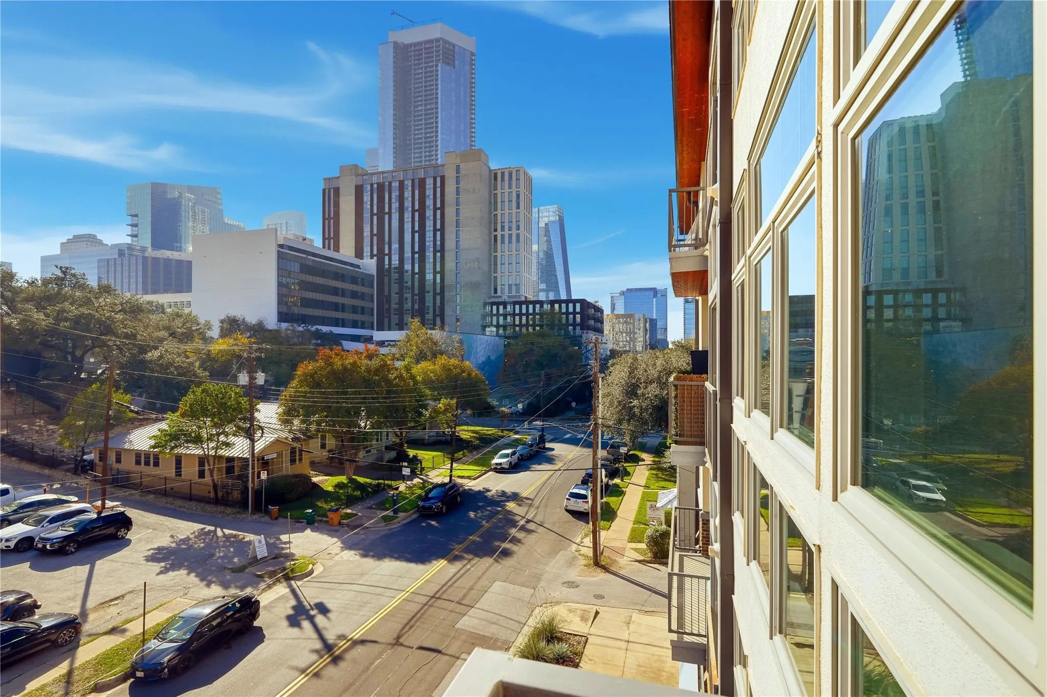Photo 5 of 908 NUECES ST #31