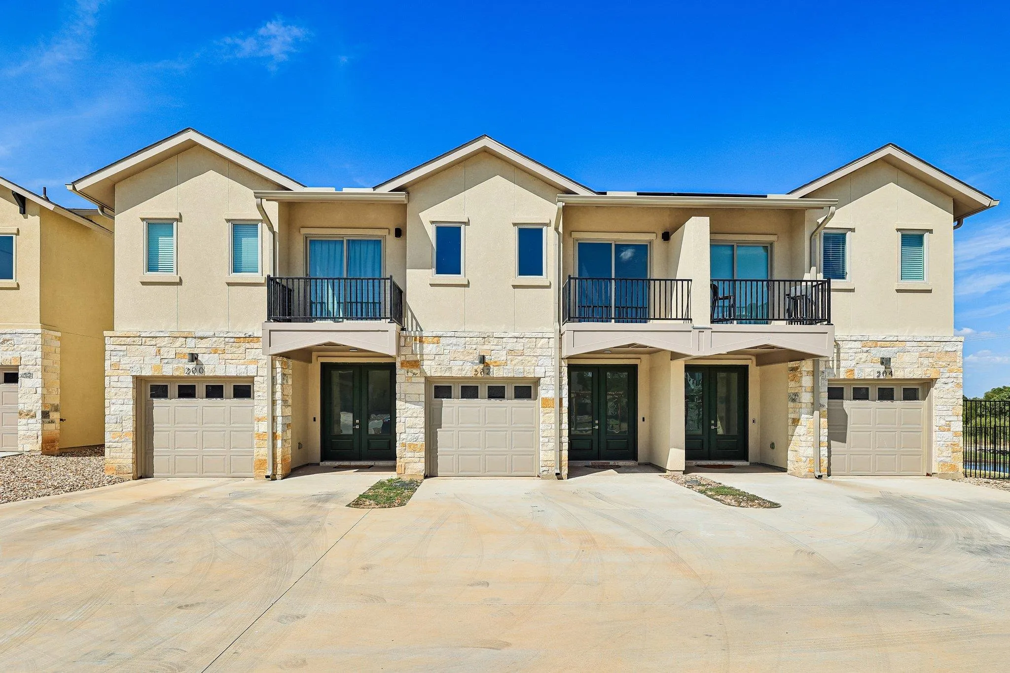 Photo of 202 TESLA CIR, Round Rock, TX, 78681