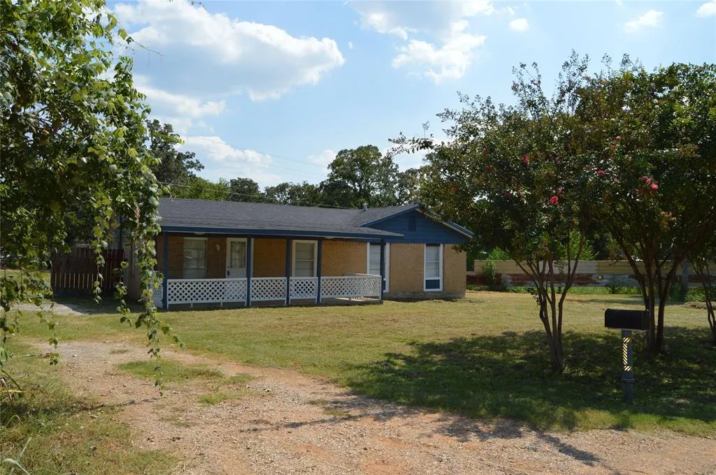 Photo 3 of 245 FLAMING OAK DR