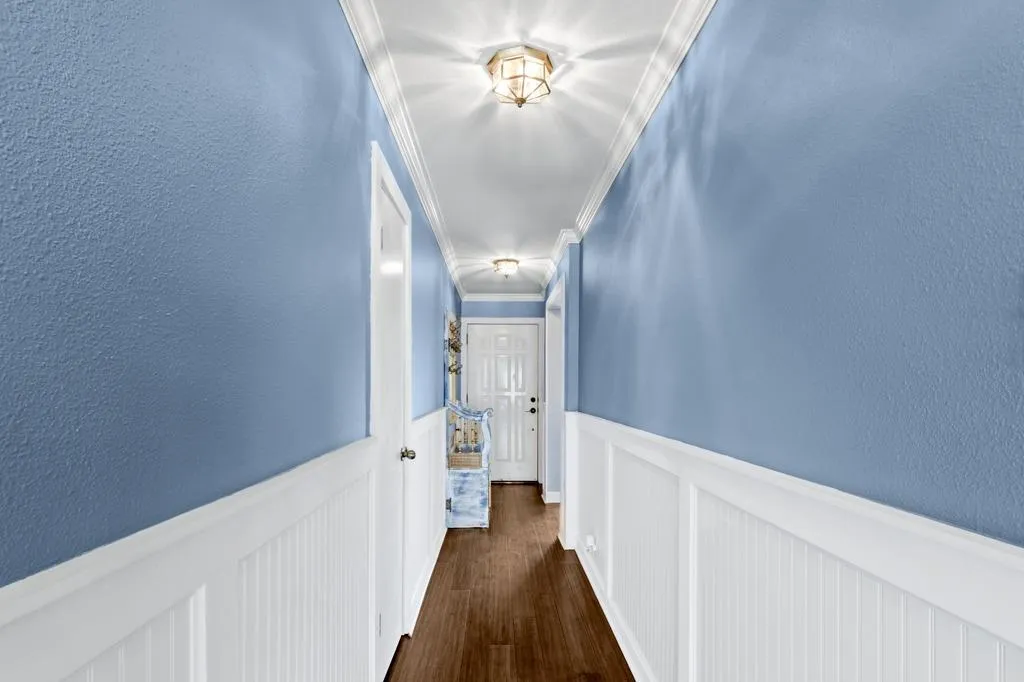 Photo 4 of 808 MINTURN LN