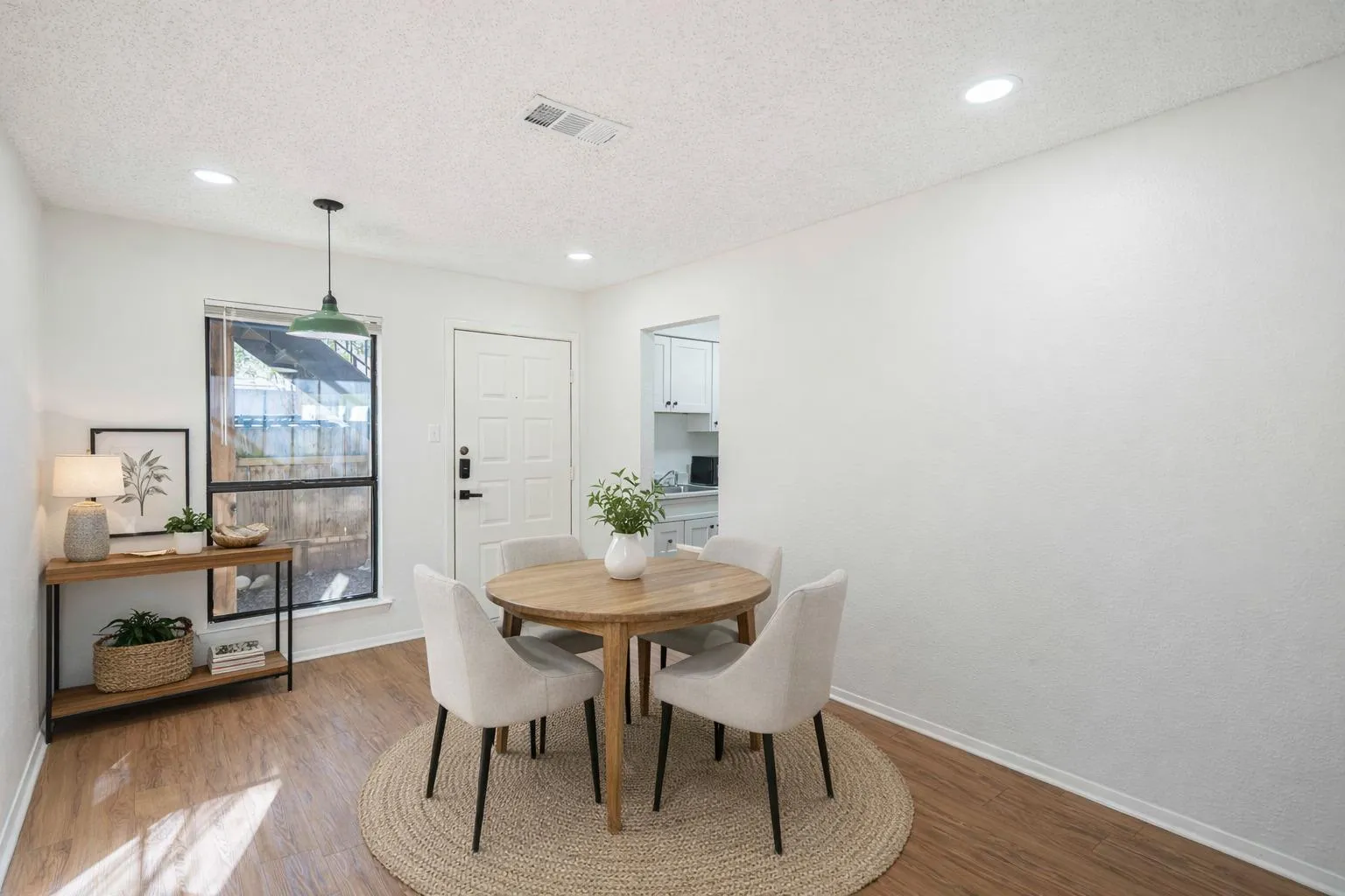 Photo 3 of 4701 RED RIVER ST #102