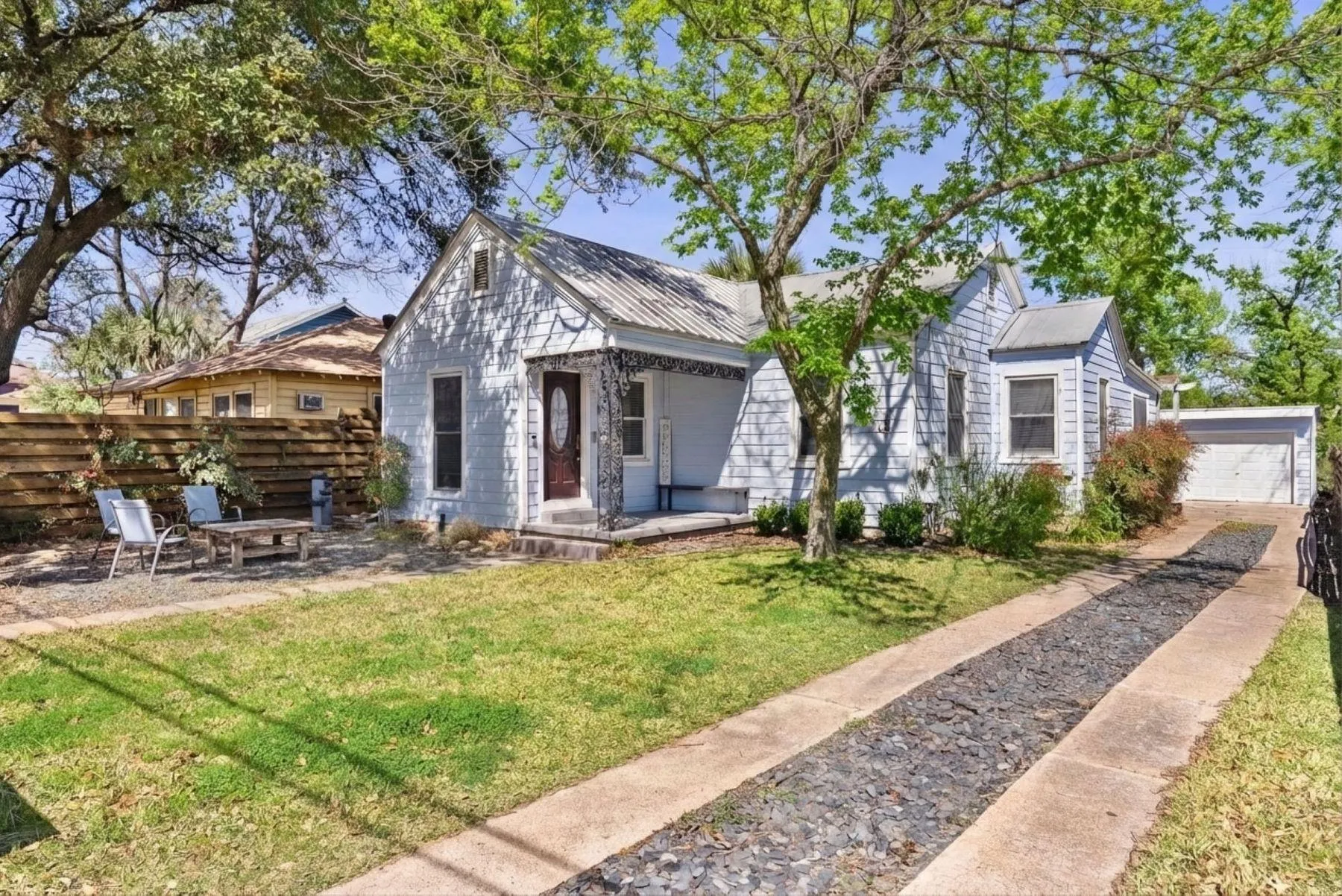 Photo of 906 E 43RD ST, Austin, 78751